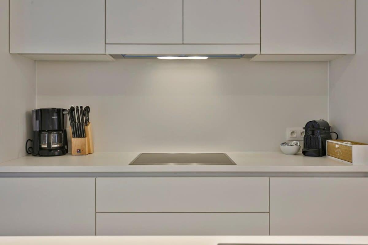 Huswell - Stunning Apartment At The Beachfront Of De Haan Exterior foto